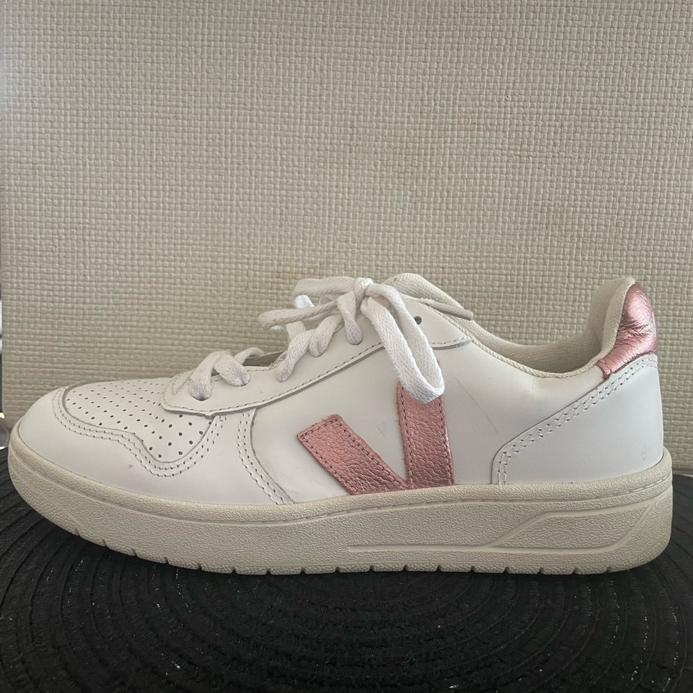 Veja V-10 Women's White and Rosegold Sneakers